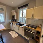Mignonnette Proche De Toute Commodite