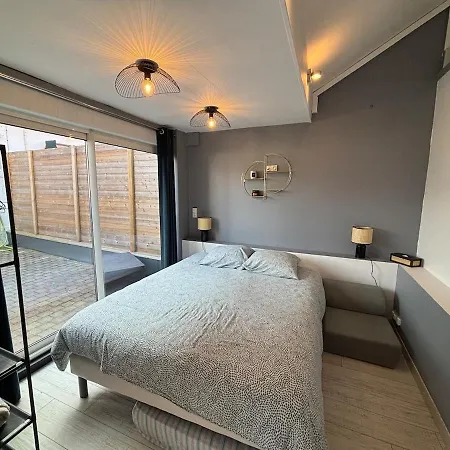 Mignonnette Proche De Toute Commodite *