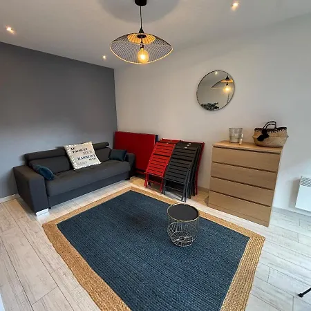 Mignonnette Proche De Toute Commodite *